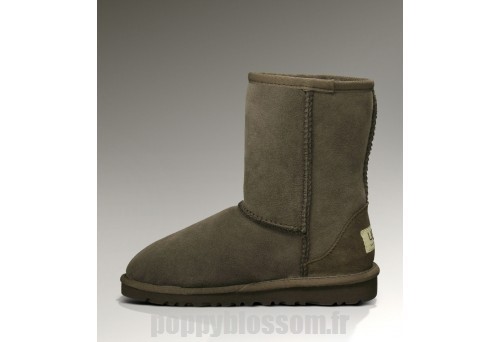 Le client d'abord Ugg-033 Classic Short Bottes de chocolat